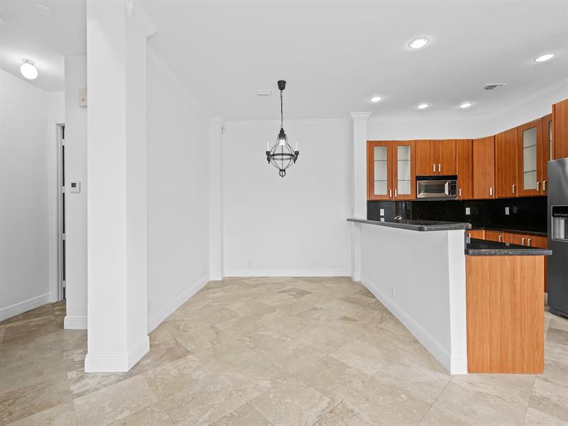 Image 7 of 35 For 802 13th Street