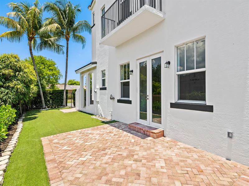 Image 14 of 37 For 802 13th Street