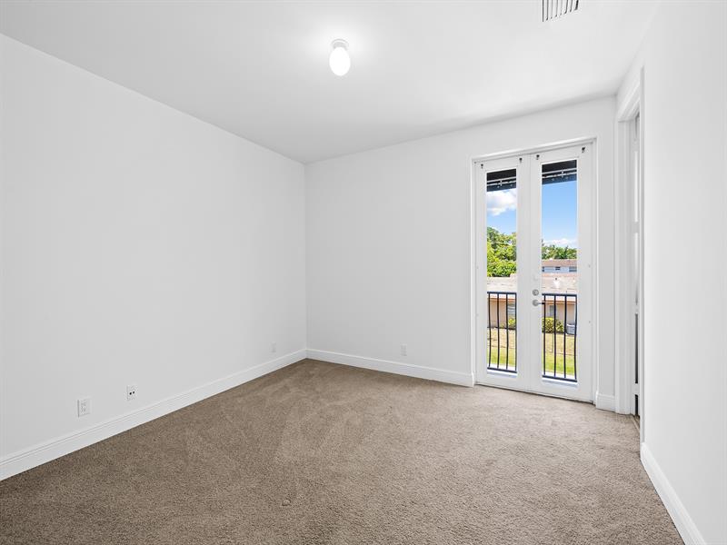 Image 28 of 37 For 802 13th Street