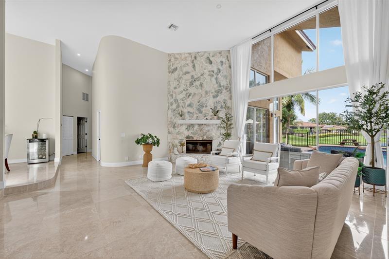Image 10 of 70 For 10211 50th Pl