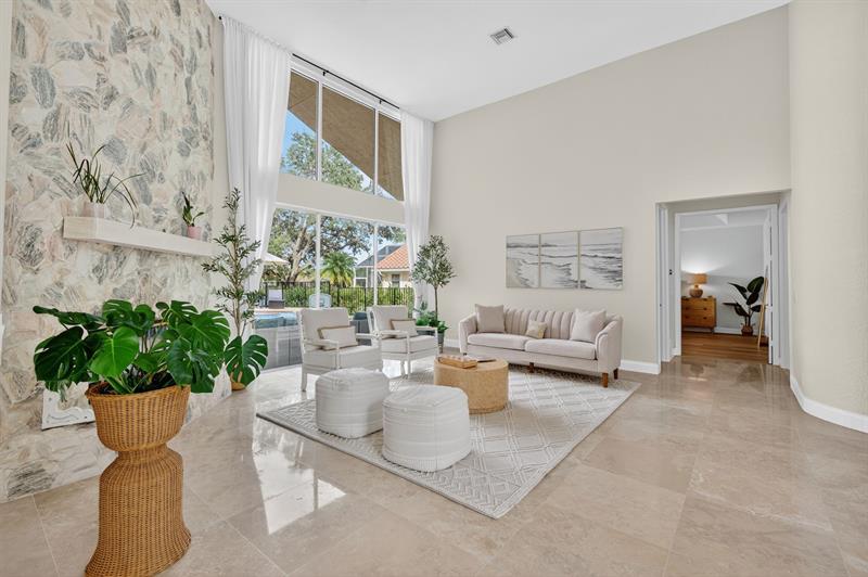 Image 11 of 70 For 10211 50th Pl