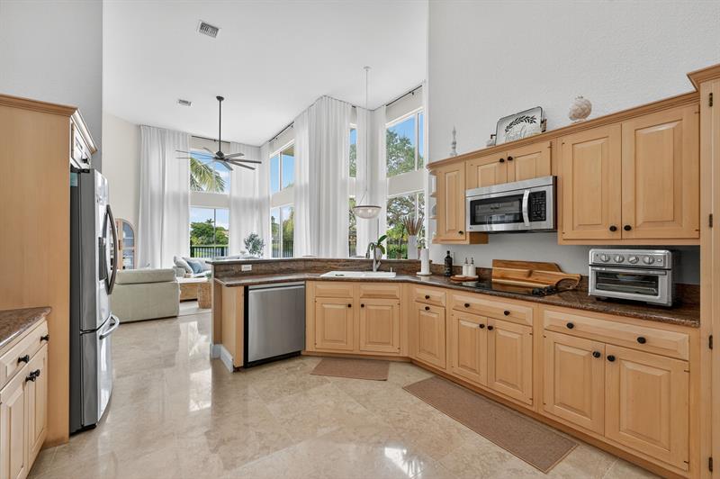 Image 15 of 70 For 10211 50th Pl
