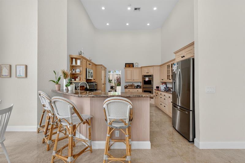 Image 18 of 70 For 10211 50th Pl
