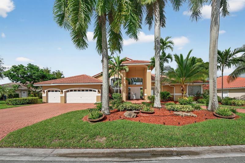 Image 4 of 70 For 10211 50th Pl