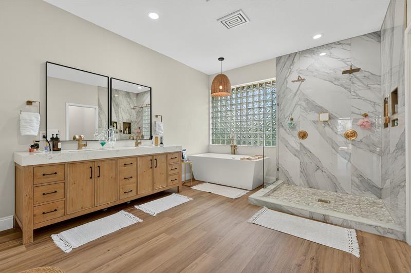 Image 41 of 70 For 10211 50th Pl