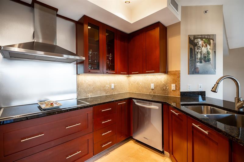 Image 10 of 32 For 2401 Ocean Blvd  403