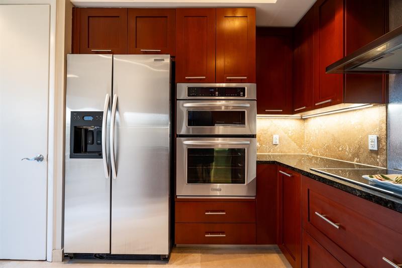 Image 12 of 32 For 2401 Ocean Blvd  403