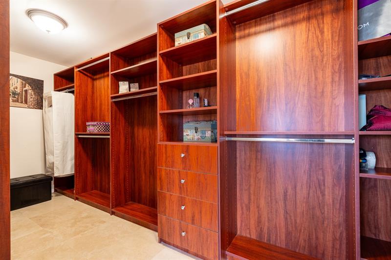 Image 16 of 32 For 2401 Ocean Blvd  403