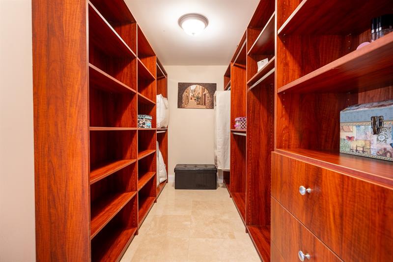 Image 18 of 32 For 2401 Ocean Blvd  403