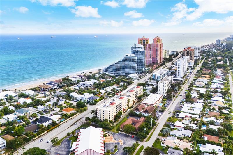 Image 3 of 32 For 2401 Ocean Blvd  403