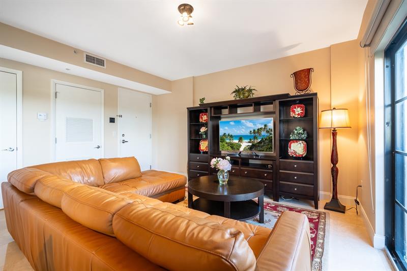 Image 4 of 32 For 2401 Ocean Blvd  403