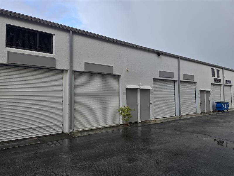 Image 2 of 11 For 1771 Blount Rd  206