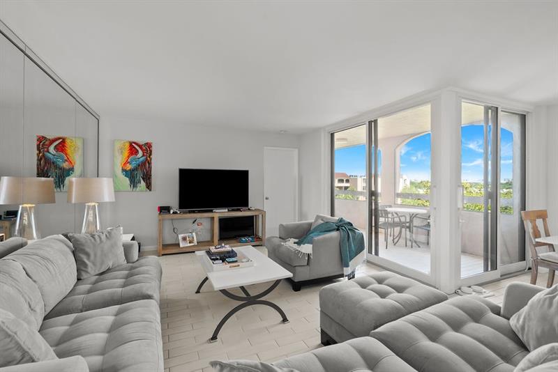 Image 10 of 47 For 500 Egret Circle  8507