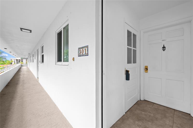 Image 23 of 32 For 2501 Ocean Blvd  301