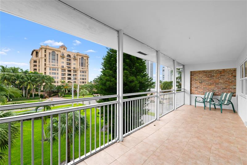 Image 9 of 32 For 2501 Ocean Blvd  301