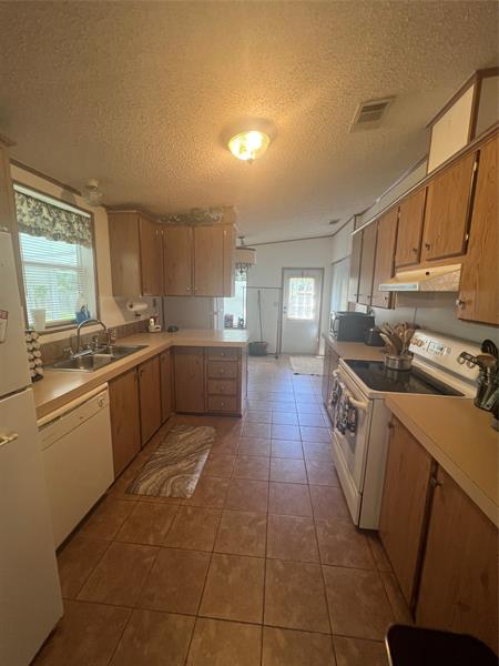Image 8 of 20 For 913 Yacht Club Way