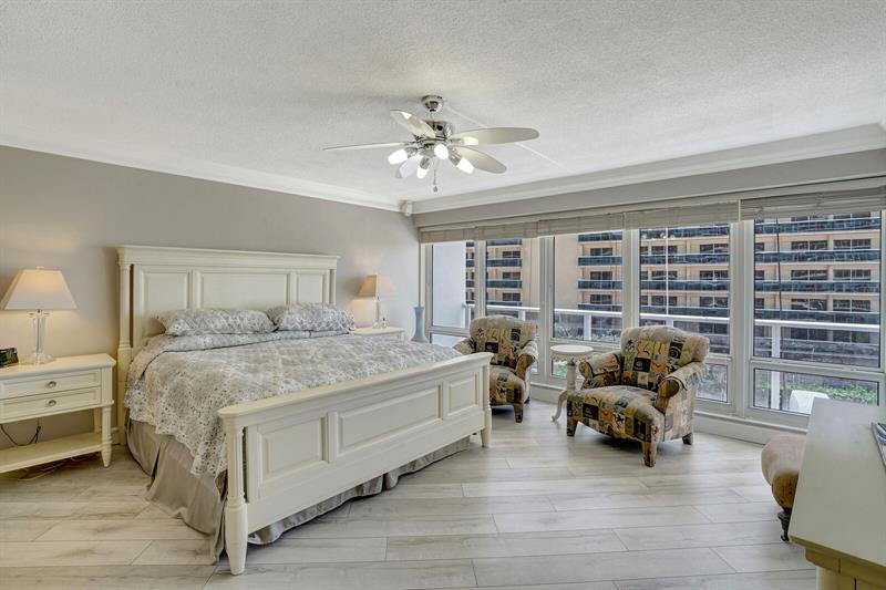 Image 14 of 43 For 4100 Galt Ocean Dr  305