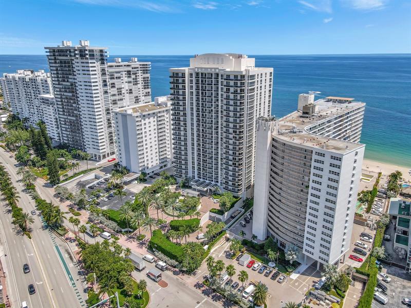 Image 33 of 43 For 4100 Galt Ocean Dr  305