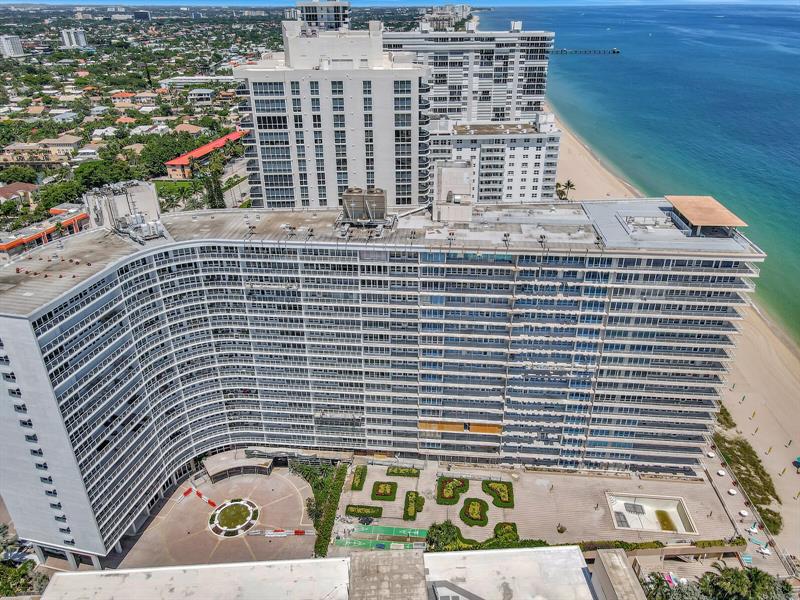 Image 36 of 43 For 4100 Galt Ocean Dr  305