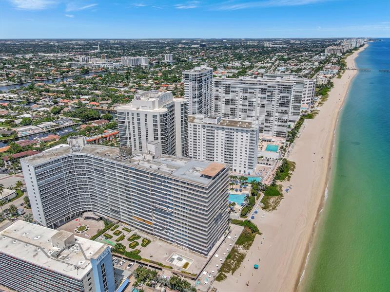 Image 38 of 43 For 4100 Galt Ocean Dr  305