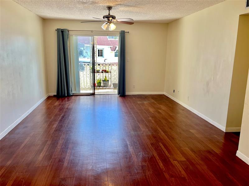 Image 7 of 27 For 700 2nd Ave  416