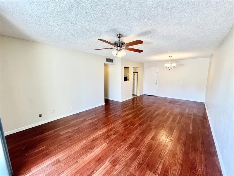 Image 8 of 27 For 700 2nd Ave  416