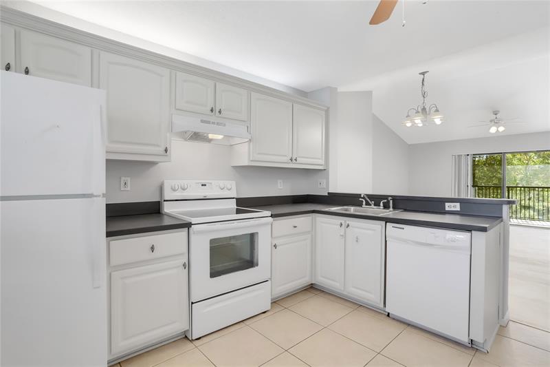 Image 12 of 25 For 10131 Sunrise Blvd  306