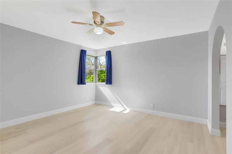 Image 14 of 25 For 10131 Sunrise Blvd  306