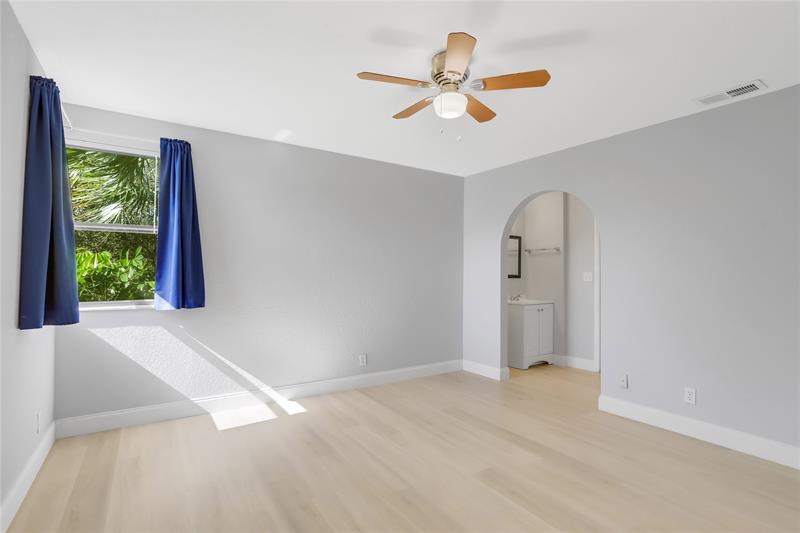 Image 15 of 25 For 10131 Sunrise Blvd  306
