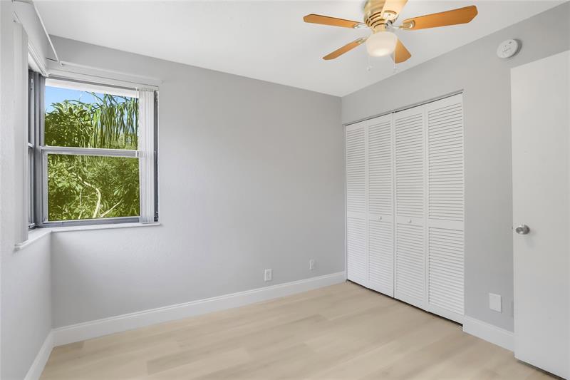 Image 21 of 25 For 10131 Sunrise Blvd  306