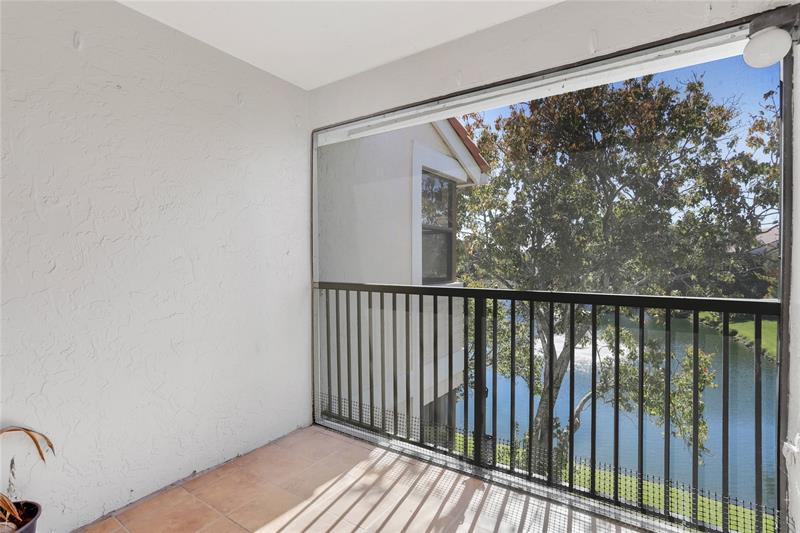 Image 3 of 25 For 10131 Sunrise Blvd  306