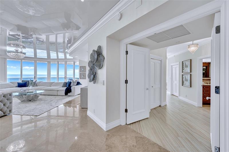 Image 14 of 42 For 3200 Ocean Blvd  309