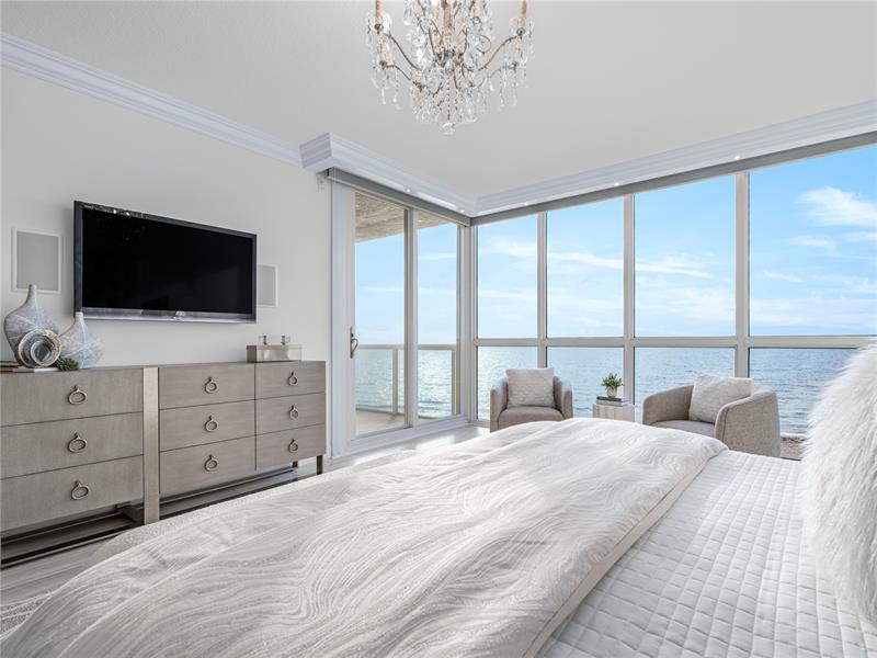 Image 21 of 42 For 3200 Ocean Blvd  309