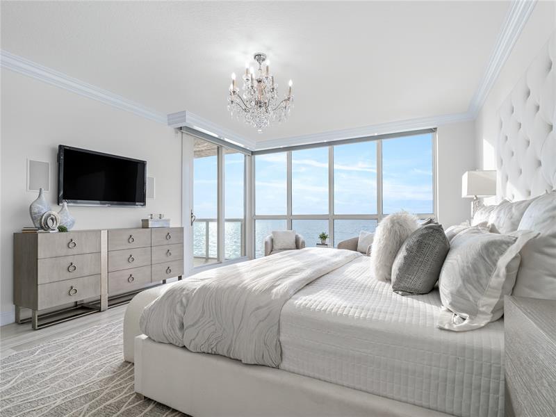 Image 22 of 42 For 3200 Ocean Blvd  309