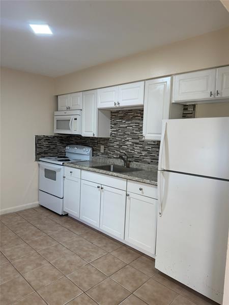 Image 2 of 12 For 3908 30th Ter 3