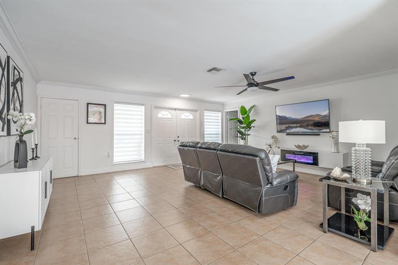 Image 23 of 36 For 9511 21st Mnr