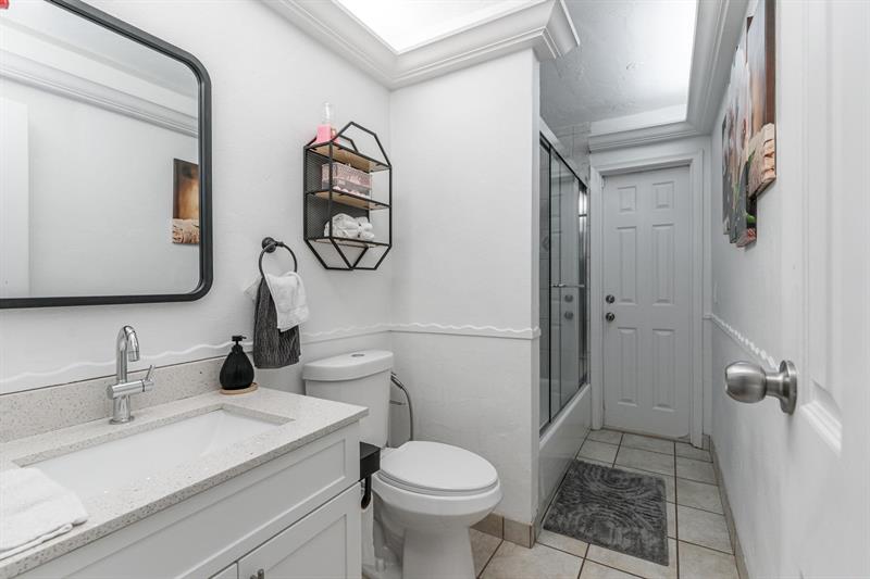 Image 27 of 36 For 9511 21st Mnr