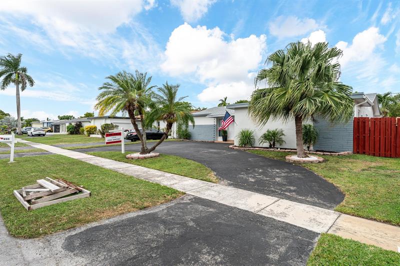 Image 6 of 36 For 9511 21st Mnr