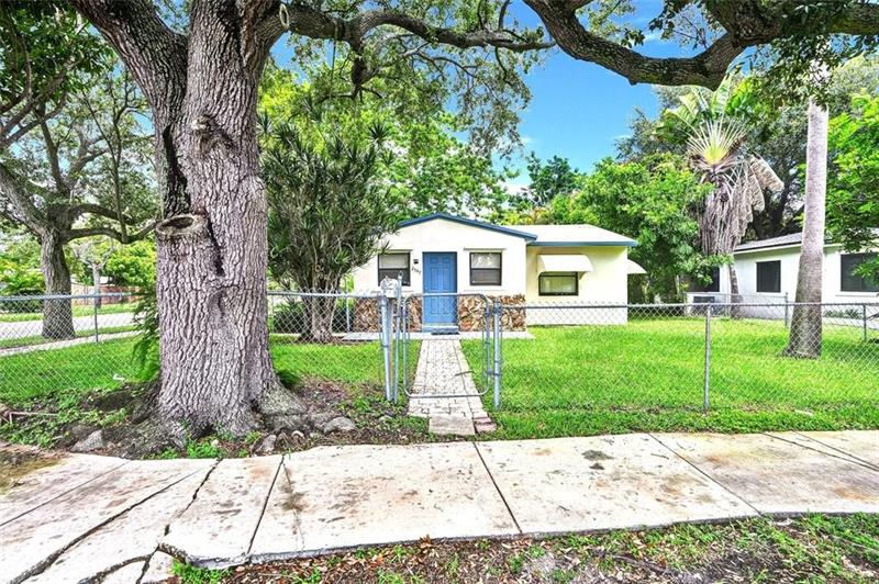 Details for 2547 Roosevelt St, Hollywood, FL 33020