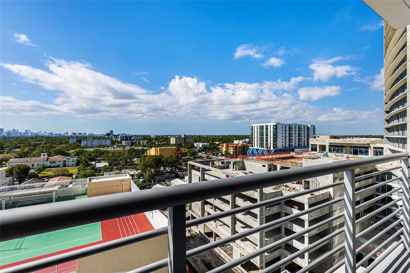 Image 20 of 27 For 1720 Harrison St  10a