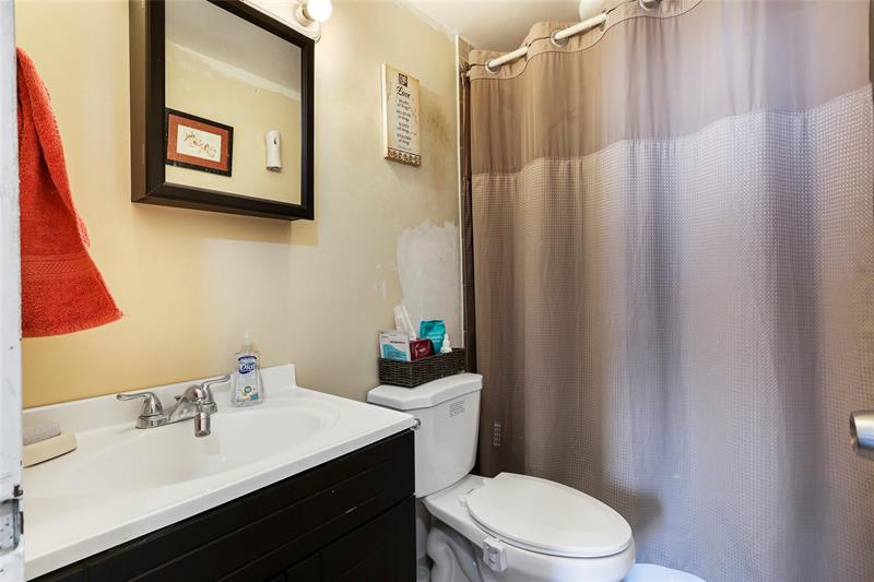 Image 26 of 27 For 1720 Harrison St  10a