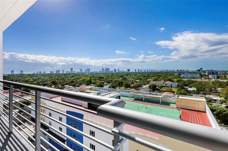 Image 21 of 26 For 1720 Harrison St  10a