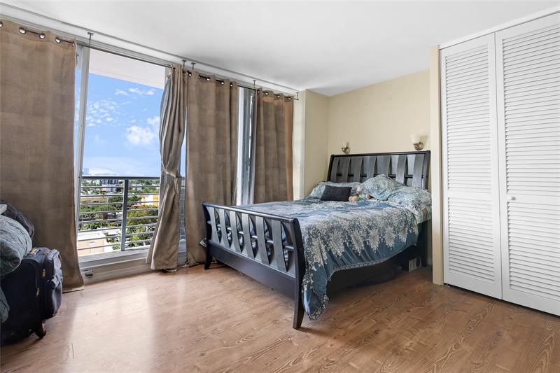 Image 22 of 26 For 1720 Harrison St  10a