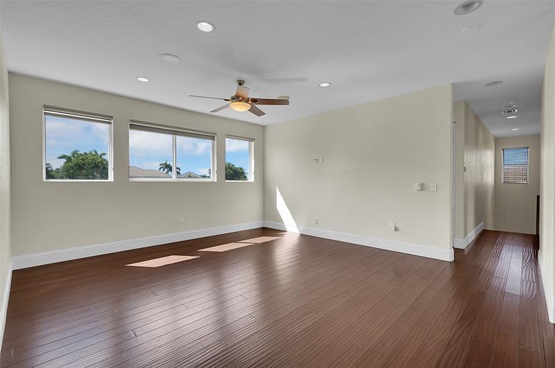 Image 20 of 29 For 11012 70th Ct