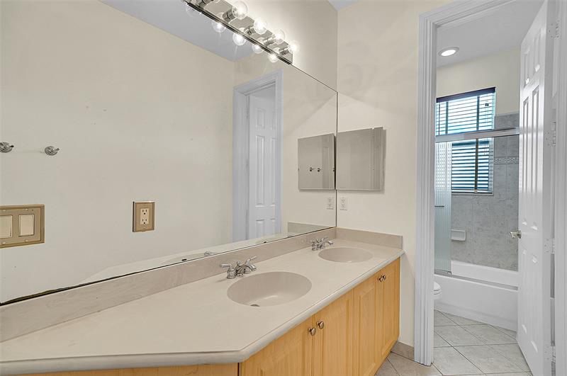 Image 26 of 29 For 11012 70th Ct