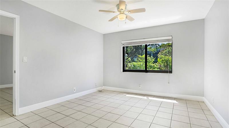 Image 12 of 31 For 3111 Oakland Shores Dr  F108