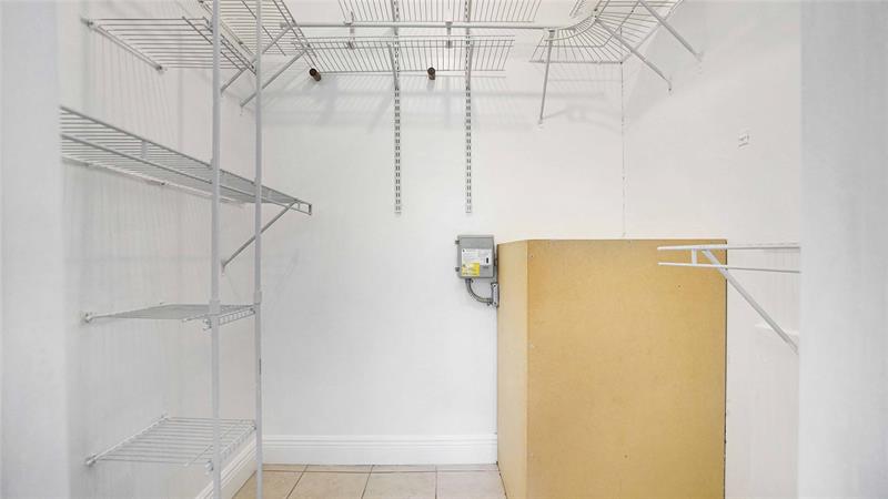 Image 14 of 31 For 3111 Oakland Shores Dr  F108