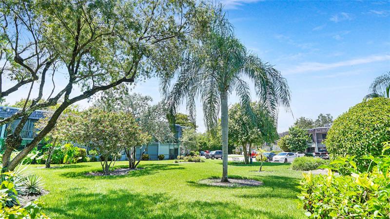 Image 22 of 31 For 3111 Oakland Shores Dr  F108