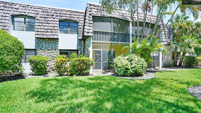 Image 23 of 31 For 3111 Oakland Shores Dr  F108