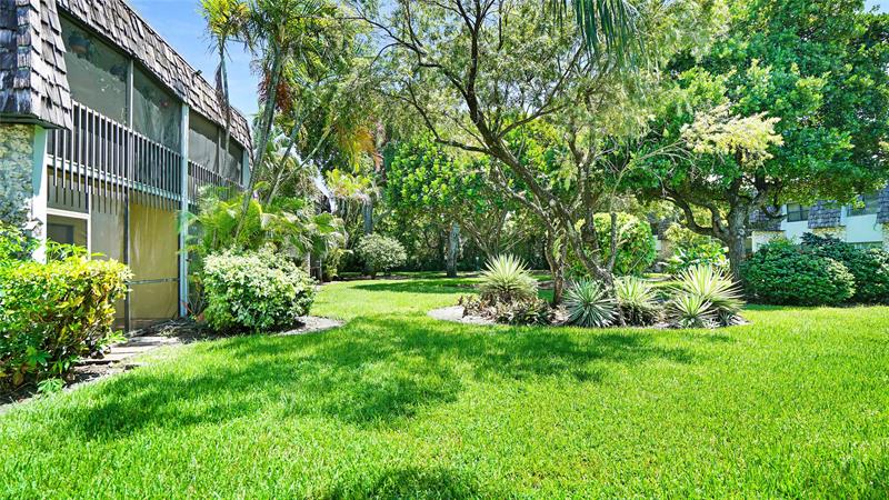 Image 24 of 31 For 3111 Oakland Shores Dr  F108